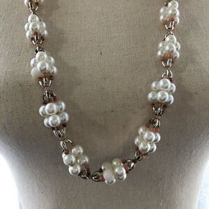 Costume jewelry necklace pearl  silver pink/white